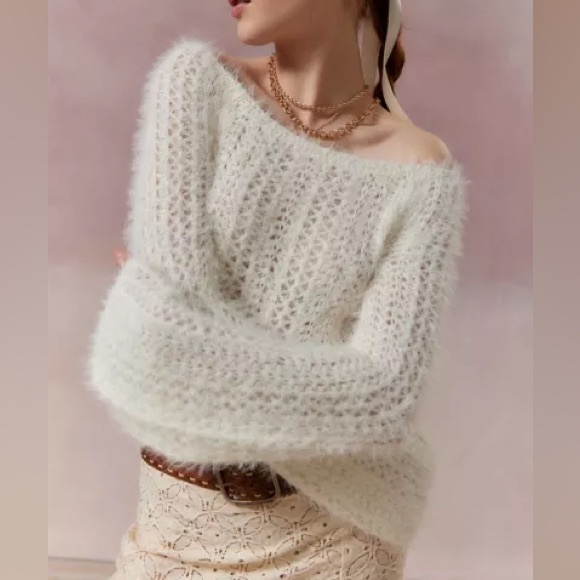 Kimchi Blue Fuzzy Sweater urban outfitters - Picture 2 of 5